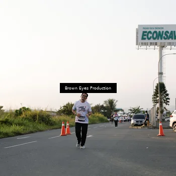 Runner Photo 7657847
