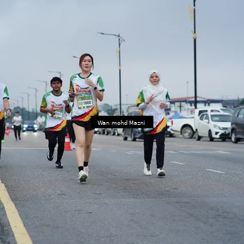 Runner Photo 7657857