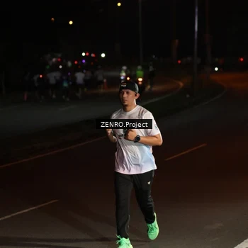 Runner Photo 7657904