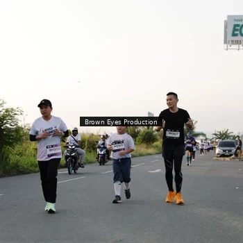 Runner Photo 7657933