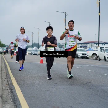 Runner Photo 7657943