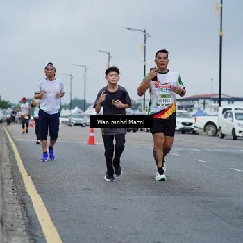 Runner Photo 7657955