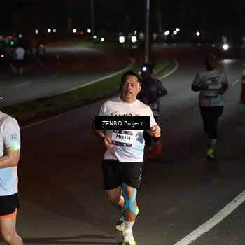 Runner Photo 7657963