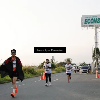Runner Photo 7657978