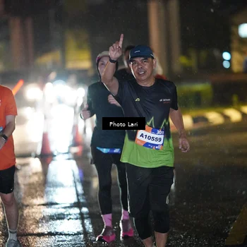 Runner Photo 7657995