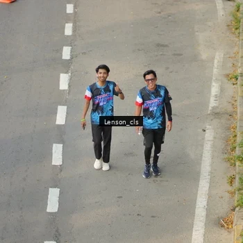 Runner Photo 7658022
