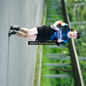 Runner Photo 7658035