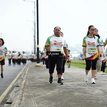 Runner Photo 7658038