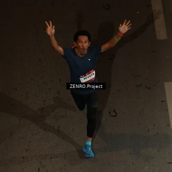 Runner Photo 7658044