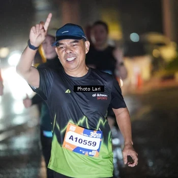 Runner Photo 7658047