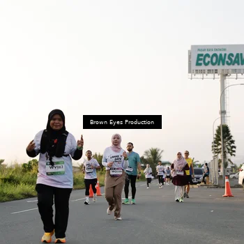 Runner Photo 7658060
