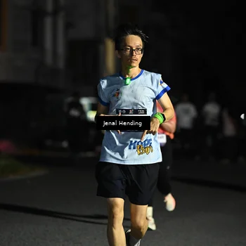 Runner Photo 7658073
