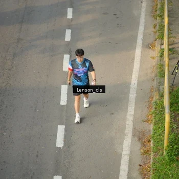 Runner Photo 7658082