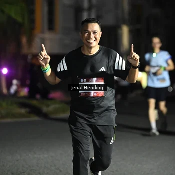 Runner Photo 7658083