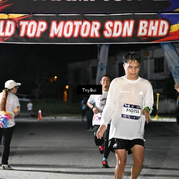 Runner Photo 7658093