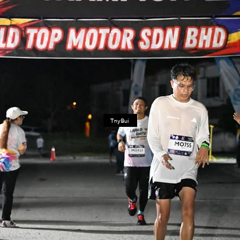 Runner Photo 7658122