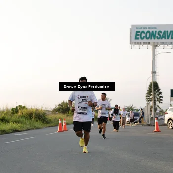 Runner Photo 7658142