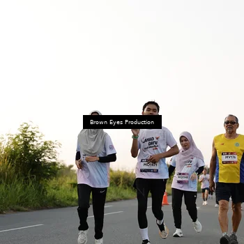 Runner Photo 7658152