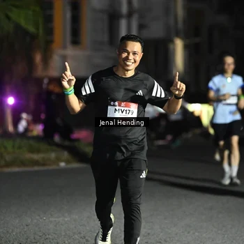 Runner Photo 7658157