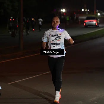 Runner Photo 7658191