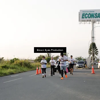 Runner Photo 7658217