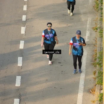 Runner Photo 7658218