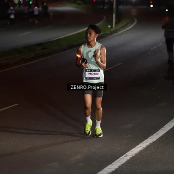 Runner Photo 7658245