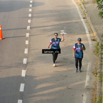 Runner Photo 7658273