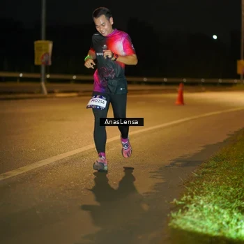 Runner Photo 7658283