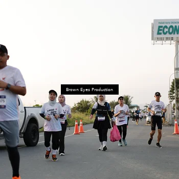 Runner Photo 7658287