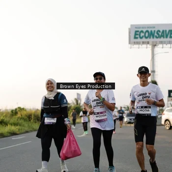 Runner Photo 7658302