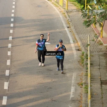 Runner Photo 7658312