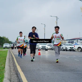 Runner Photo 7658323