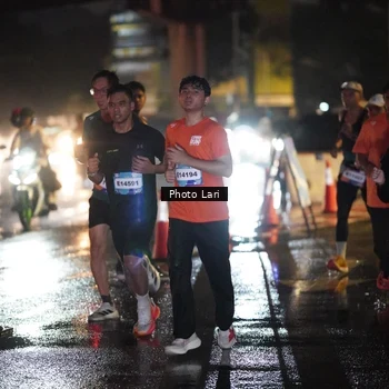 Runner Photo 7658333