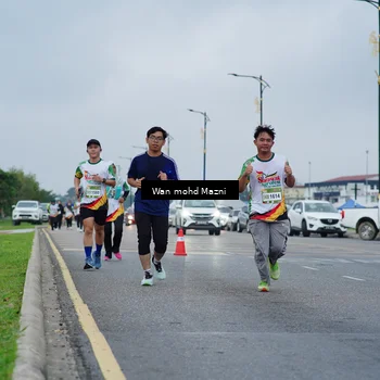 Runner Photo 7658343