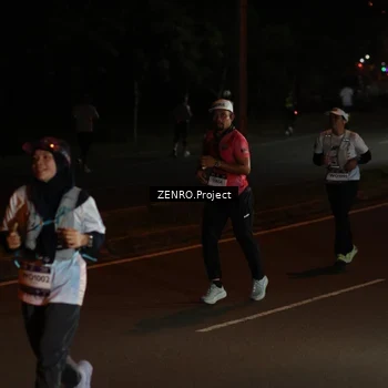 Runner Photo 7658359