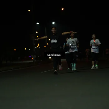 Runner Photo 7658372