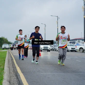 Runner Photo 7658398