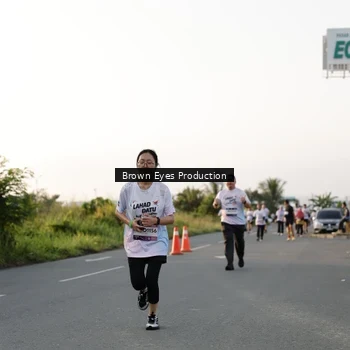Runner Photo 7658399