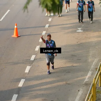 Runner Photo 7658400