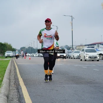 Runner Photo 7658420