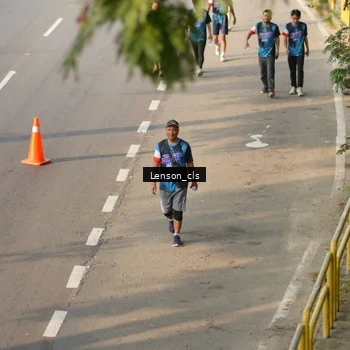 Runner Photo 7658422