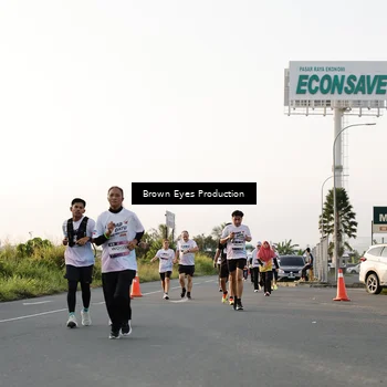 Runner Photo 7658436