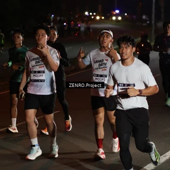 Runner Photo 7658442