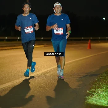 Runner Photo 7658444