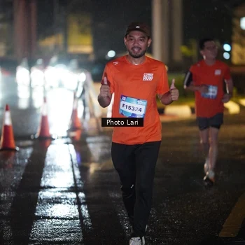 Runner Photo 7658566