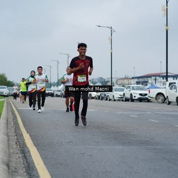 Runner Photo 7658568