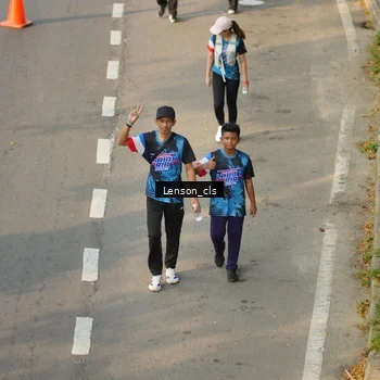 Runner Photo 7658570
