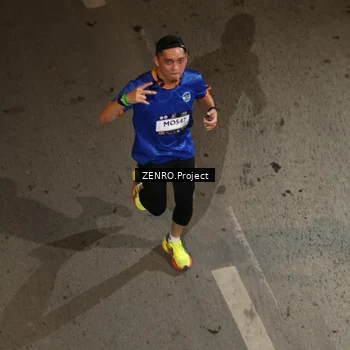 Runner Photo 7658576