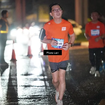 Runner Photo 7658582